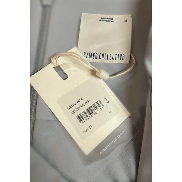 C/Med Collective Lose Control Skirt Glacier NWT M - Picture 5 of 6